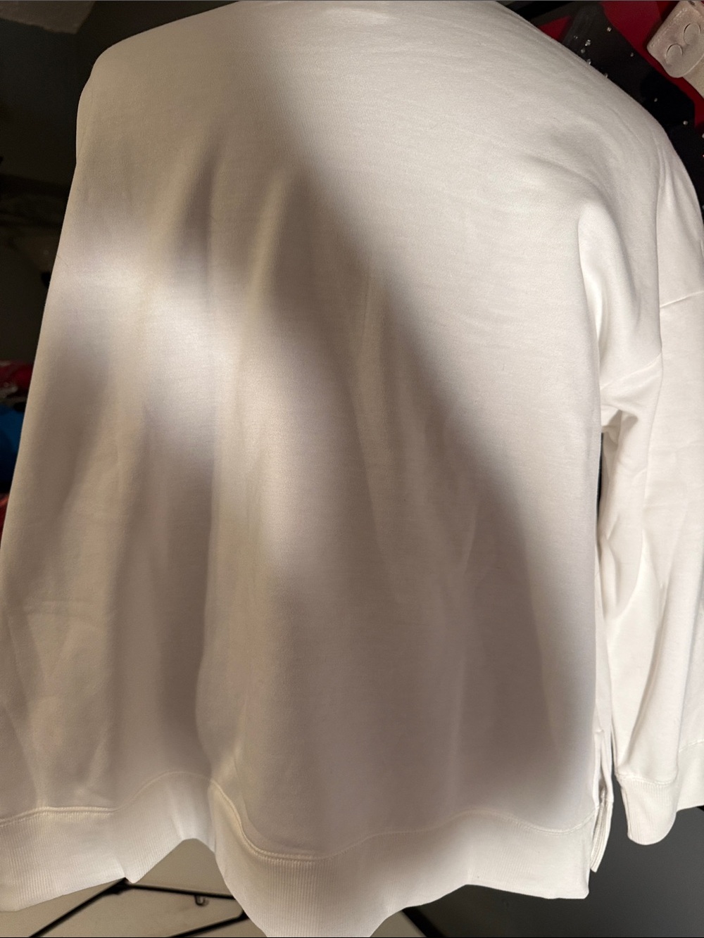 The Rolling Stones Women’s 2X White Sweatshirt with Red Tongue Graphic- Official - Picture 4 of 7